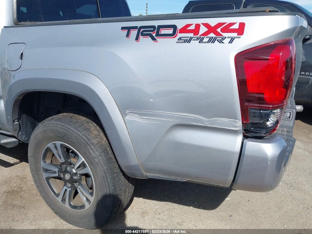 3TMCZ5AN9JM152853 Toyota Tacoma Trd Sport