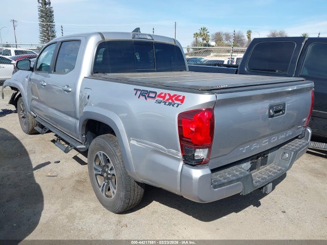 3TMCZ5AN9JM152853 Toyota Tacoma Trd Sport