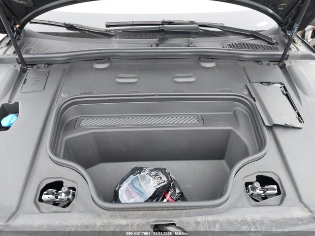 Продажа на аукционе авто 2025 Audi A6 E-tron Premium, vin: WAU1CAGH6SA019207, номер лота: 44217601