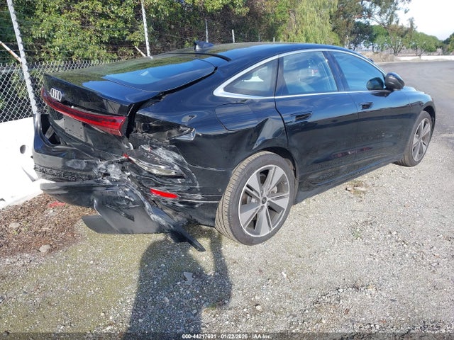Продажа на аукционе авто 2025 Audi A6 E-tron Premium, vin: WAU1CAGH6SA019207, номер лота: 44217601