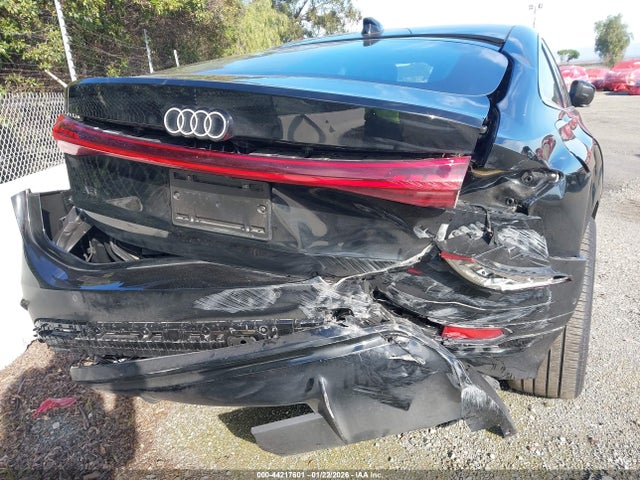 Продажа на аукционе авто 2025 Audi A6 E-tron Premium, vin: WAU1CAGH6SA019207, номер лота: 44217601