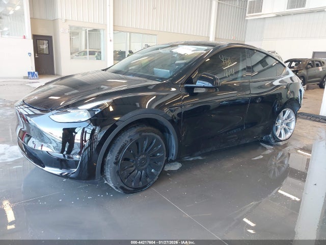 Продажа на аукционе авто 2023 Tesla Model Y Awd/long Range Dual Motor All-wheel Drive, vin: 7SAYGAEE4PF770208, номер лота: 44217604