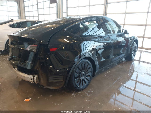Продажа на аукционе авто 2023 Tesla Model Y Awd/long Range Dual Motor All-wheel Drive, vin: 7SAYGAEE4PF770208, номер лота: 44217604