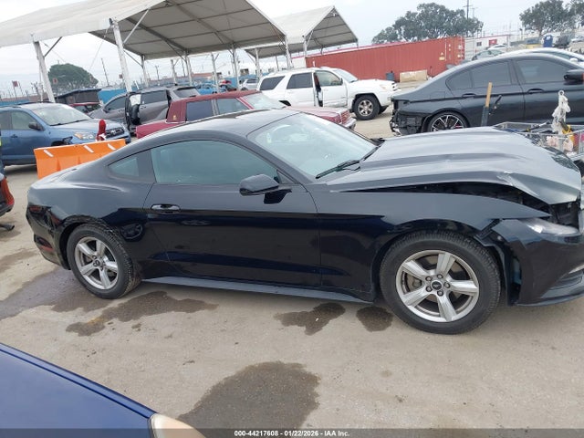 Ford Mustang V6 2017 1FA6P8AM3H5333853 Image 13