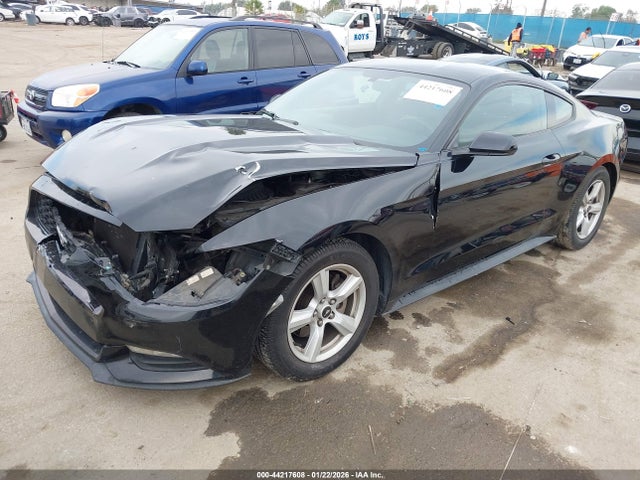 Ford Mustang V6 2017 1FA6P8AM3H5333853 Image 2