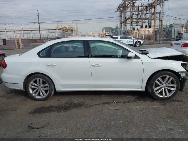 1VWLA7A33KC014503 Volkswagen Passat 2.0t Wolfsburg Edition