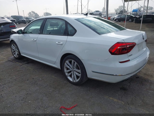 1VWLA7A33KC014503 Volkswagen Passat 2.0t Wolfsburg Edition