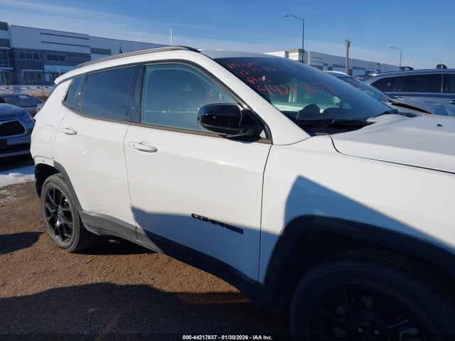 Продажа на аукционе авто 2025 Jeep Compass Latitude 4x4, vin: 3C4NJDBNXST555594, номер лота: 44217637