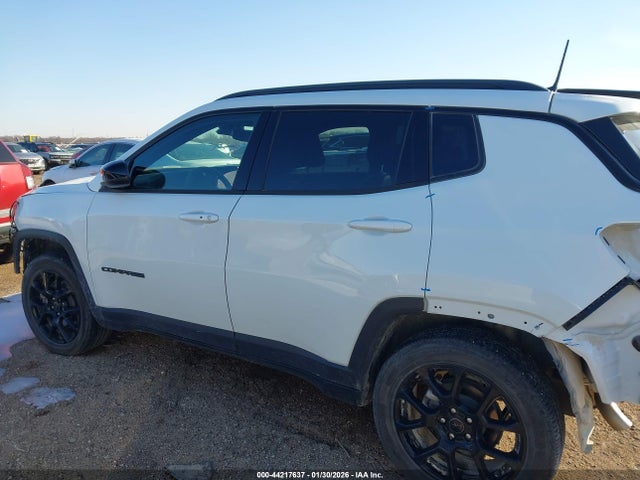 Продажа на аукционе авто 2025 Jeep Compass Latitude 4x4, vin: 3C4NJDBNXST555594, номер лота: 44217637