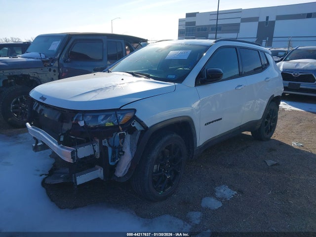 Продажа на аукционе авто 2025 Jeep Compass Latitude 4x4, vin: 3C4NJDBNXST555594, номер лота: 44217637