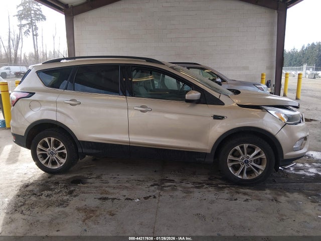 1FMCU9GDXJUA78273 Ford ESCAPE SE
