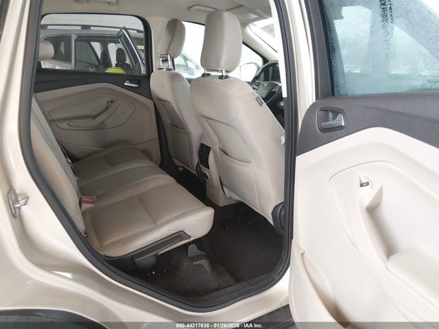 1FMCU9GDXJUA78273 Ford ESCAPE SE