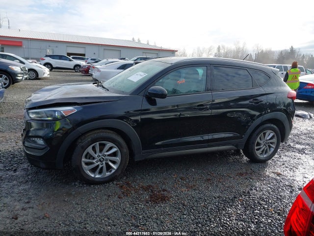 44217653 :رقم المزاد ، KM8J3CA41GU101299 vin ، 2016 Hyundai Tucson Se مزاد بيع