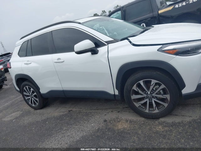 Toyota Corolla Cross Xle 2023 7MUDAAAG7PV069183 Image 13