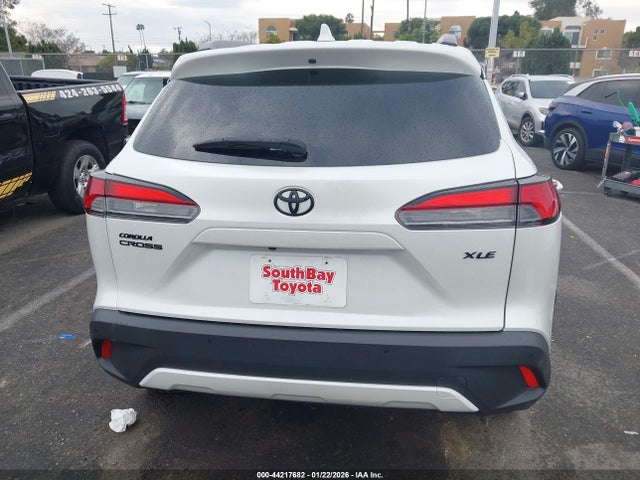 Toyota Corolla Cross Xle 2023 7MUDAAAG7PV069183 Image 16