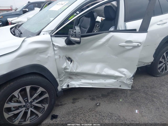 Toyota Corolla Cross Xle 2023 7MUDAAAG7PV069183 Image 6