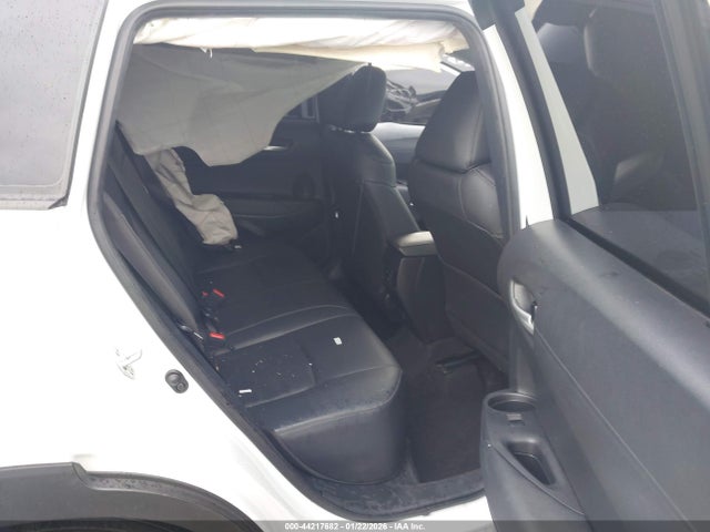 Toyota Corolla Cross Xle 2023 7MUDAAAG7PV069183 Image 8