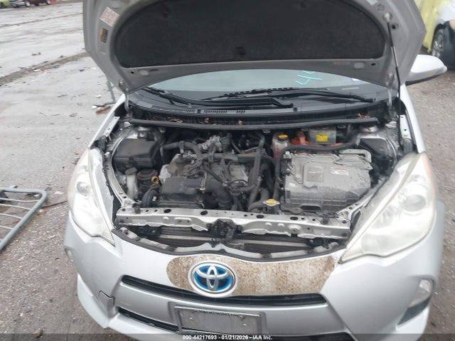 2013 TOYOTA PRIUS C JTDKDTB35D1539302 Photo 9