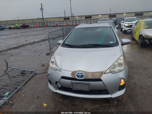 2013 TOYOTA PRIUS C JTDKDTB35D1539302 Photo 5