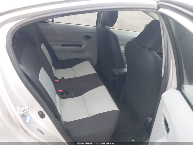 2013 TOYOTA PRIUS C JTDKDTB35D1539302 Photo 7