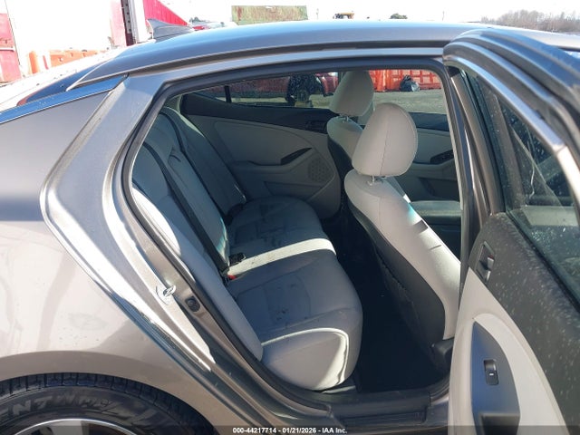 5XXGM4A77EG300470 KIA Optima Lx