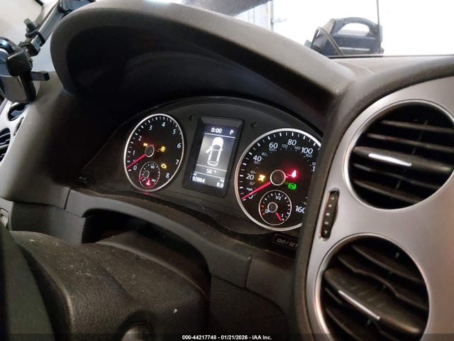 2016 VOLKSWAGEN TIGUAN WVGBV7AX8GW588621 Photo 6
