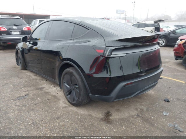 2026 Tesla Model Y მანქანა იყიდება აუქციონზე, vin: 7SAYGDED3TA587768, აუქციონის ნომერი: 44217775