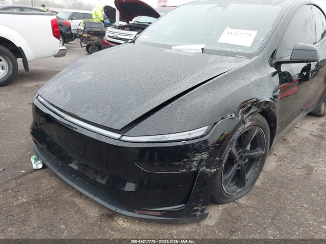 2026 Tesla Model Y მანქანა იყიდება აუქციონზე, vin: 7SAYGDED3TA587768, აუქციონის ნომერი: 44217775