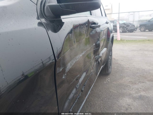 1C4RJEAG1HC952318 Jeep Grand Cherokee Altitude 4x2