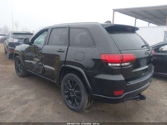 1C4RJEAG1HC952318 Jeep Grand Cherokee Altitude 4x2