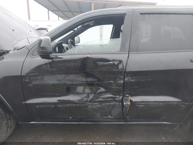 1C4RJEAG1HC952318 Jeep Grand Cherokee Altitude 4x2