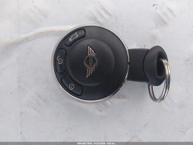 2012 MINI COOPER WMWSU3C55CT258990 Photo 10