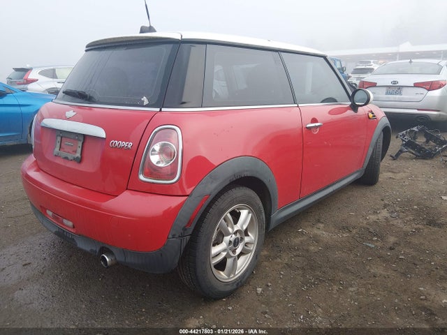 2012 MINI COOPER WMWSU3C55CT258990 Photo 3