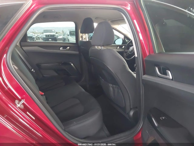 5XXG14J26MG035553 KIA K5 LXS