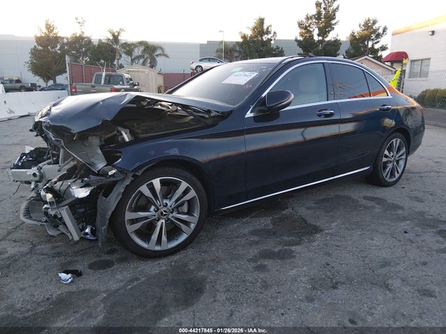 Mercedes-Benz C 300 2018 55SWF4JB9JU281894 Image 2
