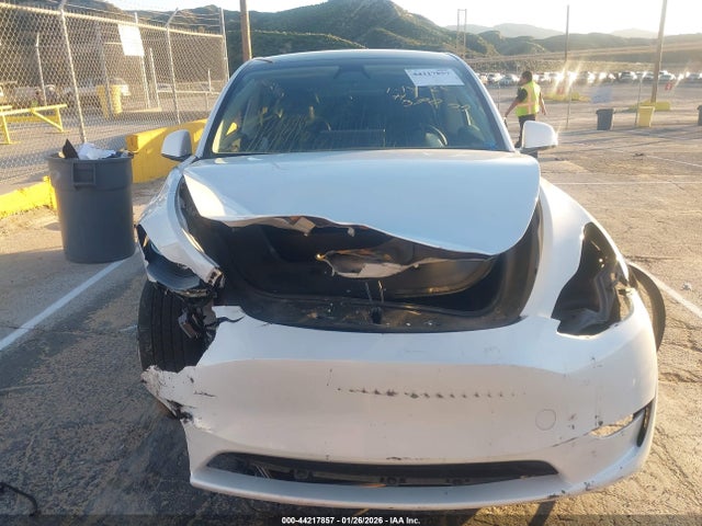Aukcja sprzedaży 2024 Tesla Model Y Long Range Dual Motor All-wheel Drive, vin: 7SAYGDEE5RF090886, numer aukcji: 44217857