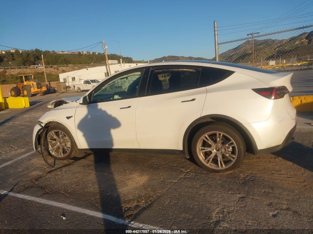 Aukcja sprzedaży 2024 Tesla Model Y Long Range Dual Motor All-wheel Drive, vin: 7SAYGDEE5RF090886, numer aukcji: 44217857
