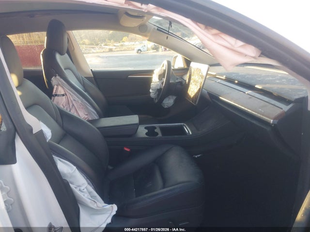 2024 TESLA MODEL Y 7SAYGDEE5RF090886 Photo 4