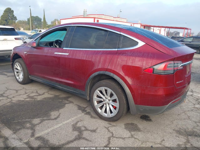 2016 TESLA MODEL X 5YJXCAE42GFS00350 Photo 2