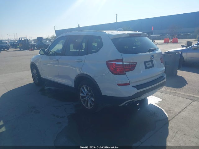 2015 BMW X3 5UXWZ7C57F0M82585 Photo 2