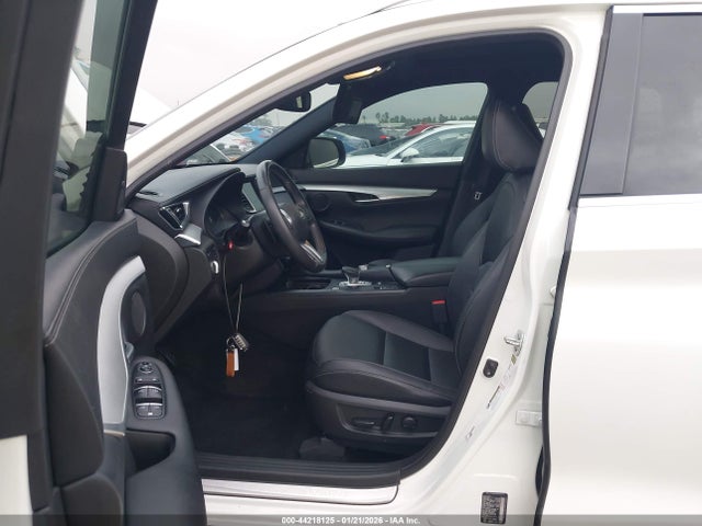 2021 INFINITI QX50 3PCAJ5BA1MF111636 Photo 4