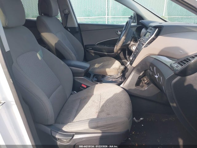 Продажа на аукционе авто 2015 Hyundai Santa Fe Sport 2.4l, vin: 5XYZTDLB9FG302652, номер лота: 44218134
