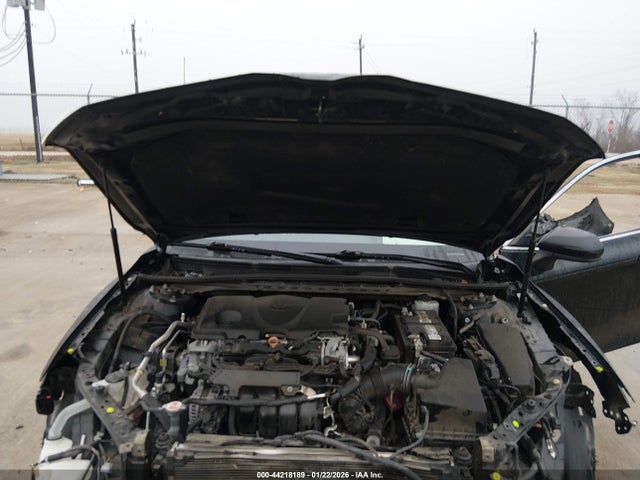4T1B11HK2KU757989 Toyota CAMRY SE