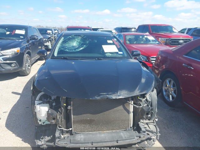 4T1B11HK2KU757989 Toyota CAMRY SE