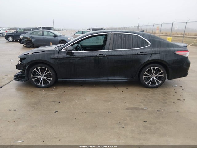 4T1B11HK2KU757989 Toyota CAMRY SE