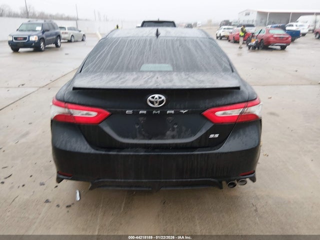 4T1B11HK2KU757989 Toyota CAMRY SE