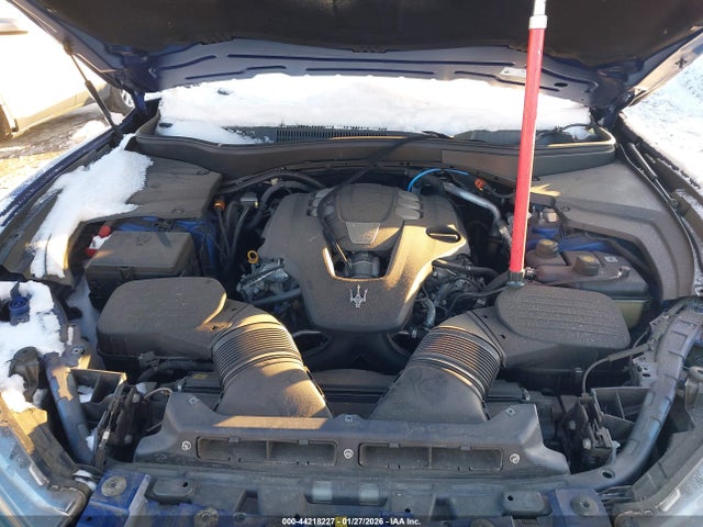 2022 MASERATI LEVANTE ZN661XUA7NX402145 Photo 9