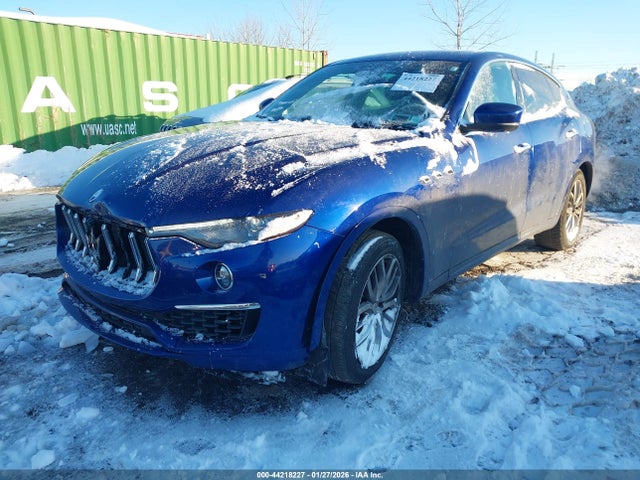 2022 MASERATI LEVANTE ZN661XUA7NX402145 Photo 1