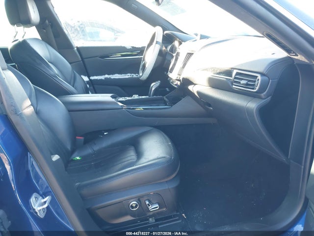 2022 MASERATI LEVANTE ZN661XUA7NX402145 Photo 4