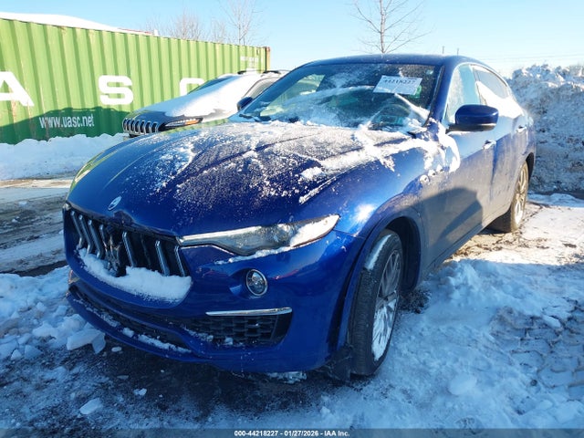 2022 MASERATI LEVANTE ZN661XUA7NX402145 Photo 5